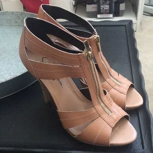Jessica Simpson Tan Heels